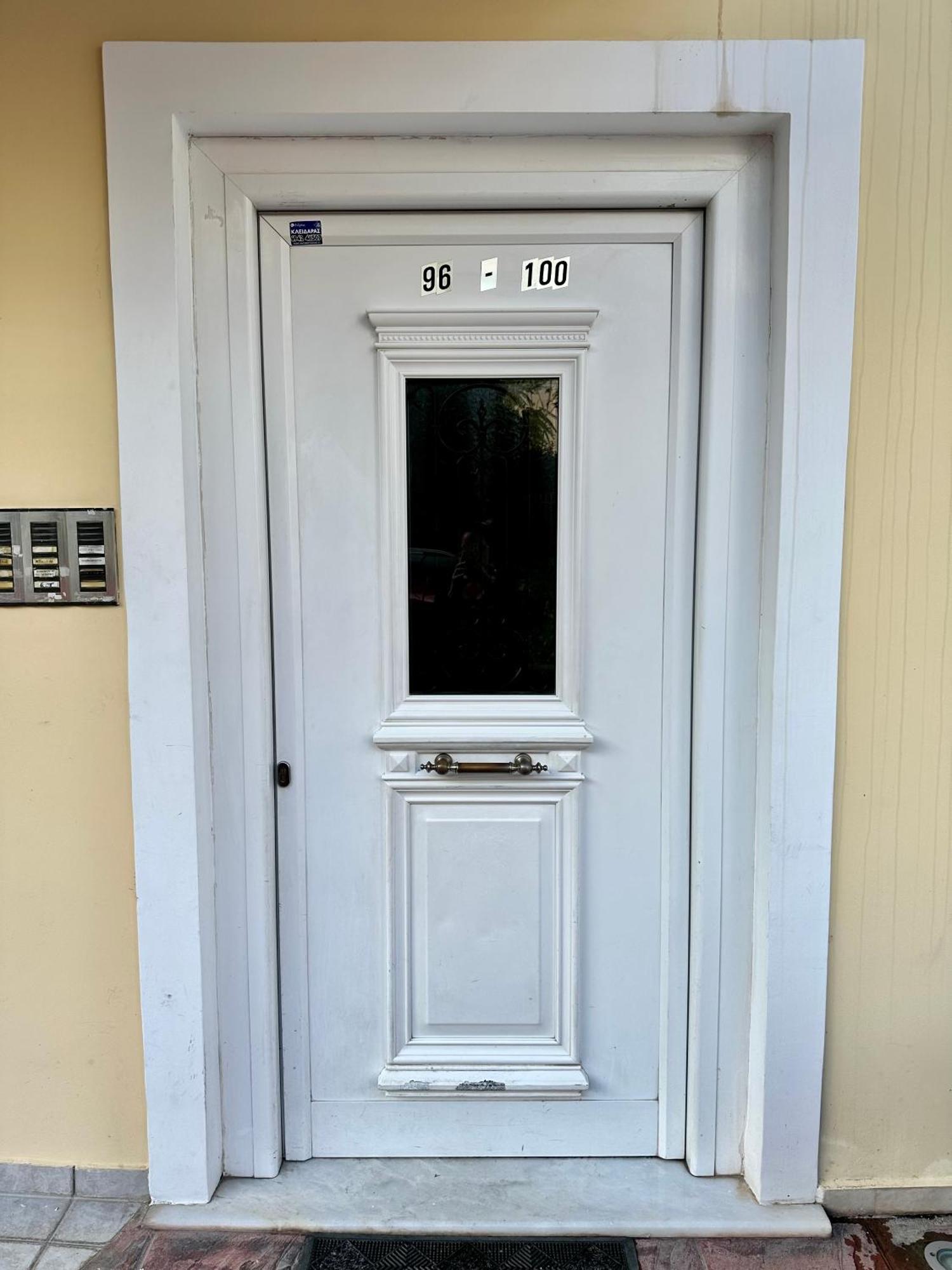 City Centre Apartment Patras Exterior photo